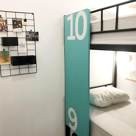 Teduh Hostel Kota Tua Джакарта Екстер'єр фото