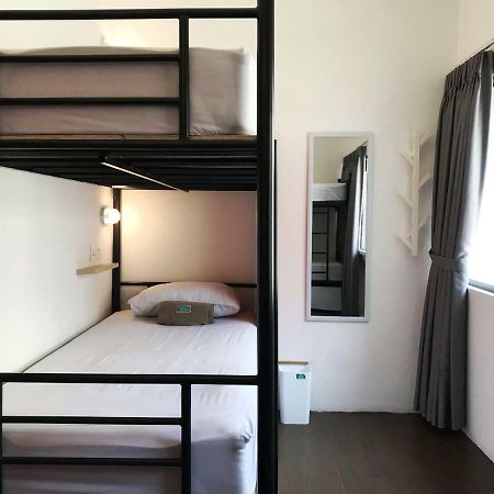 Teduh Hostel Kota Tua Джакарта Екстер'єр фото
